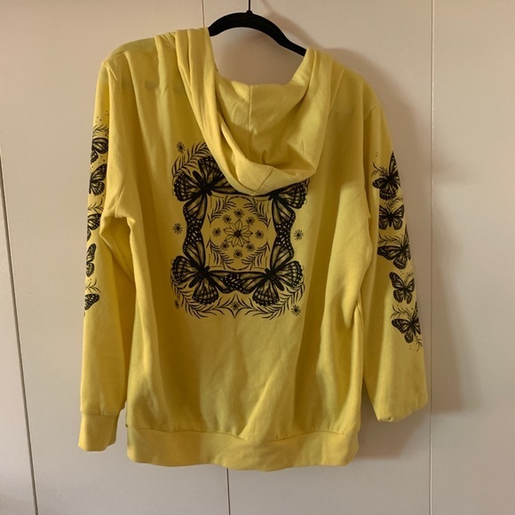 Torrid Yellow Butterfly Print Hoodie Plus Size 0 - Picture 6 of 8